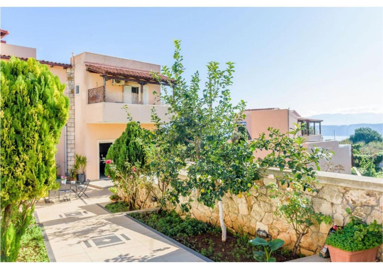 Andronikis House * Pithárion